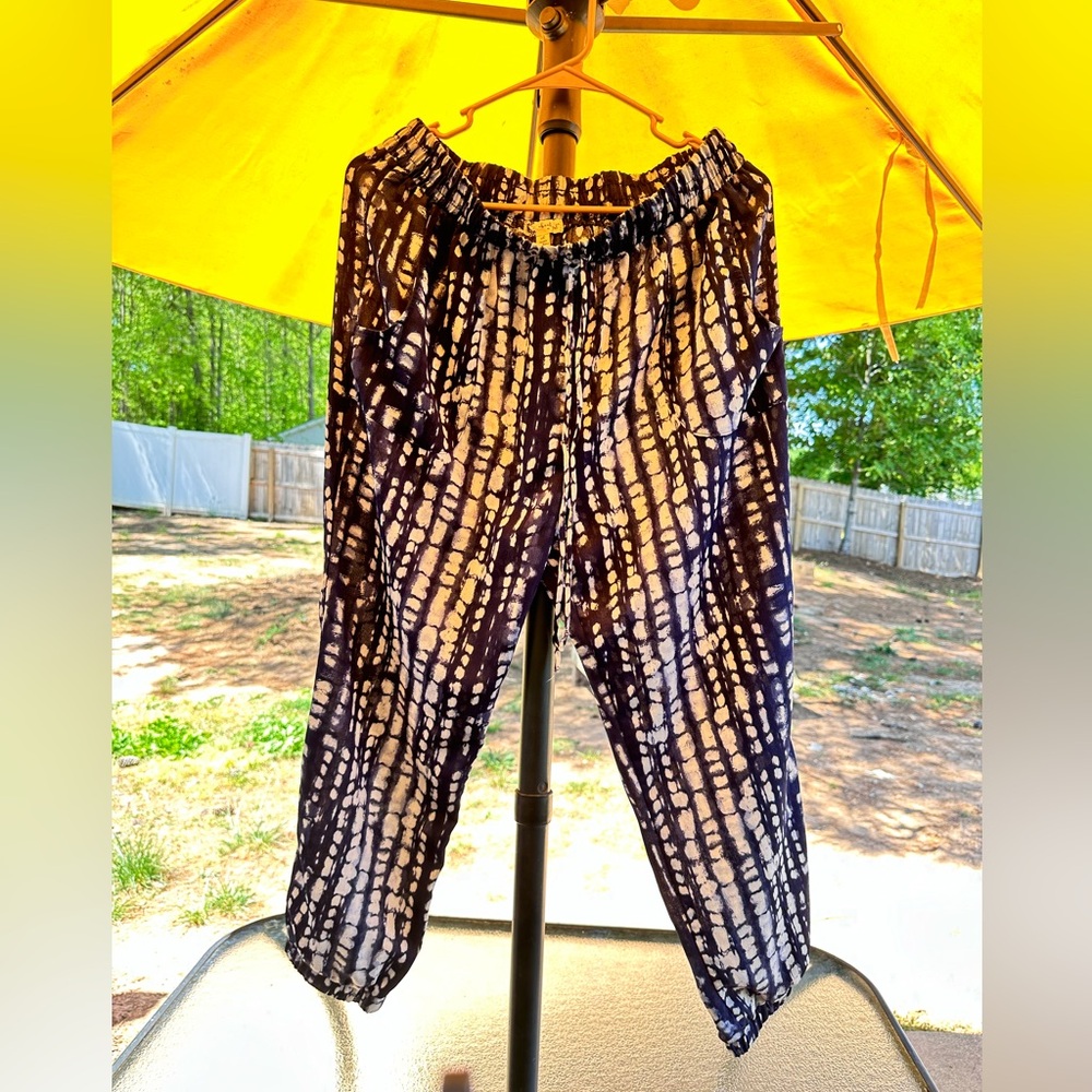Women’s polyester pants, brand: About a girl.